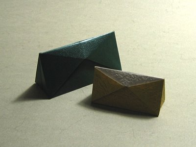 Triangular Box (video)
