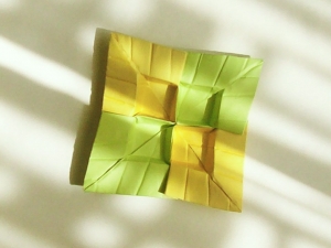 Four leaf tray