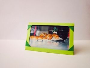 Horizontal photo frame with borders